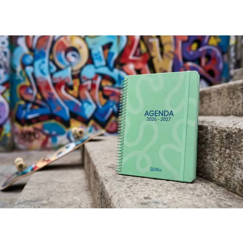 AGENDA ESCOLAR LIDERPAPEL 26-27 ESPIRAL CLASSIC DIA PAGINA A5 BILINGUE 70G PAPEL FSC VERDE