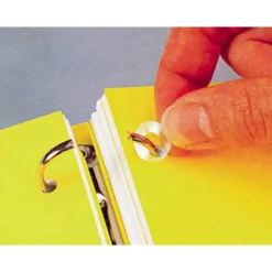 Arandelas autoadhesivas Marca Liderpapel sobre 5 hojas