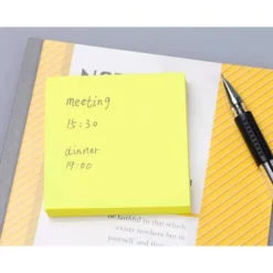 BLOC DE NOTAS ADHESIVAS QUITA Y PON Q-CONNECT 76X76 MM AMARILLO NEON 80 HOJAS