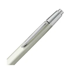 Boligrafo marca Caran d'ache Alchemix lacado blanco estuche