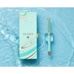 BOLIGRAFO BELIUS AQUA ALUMINIO COLOR TURQUESA Y DORADO TINTA AZUL CAJA DE DISEÑO