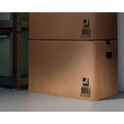 CAJA PARA EMBALAR Q-CONNECT AMERICANA CON FONDO AUTOMATICOY ASAS CARTON CANAL SIMPLE 5 MM COLOR KRAFT 425X300X200 MM