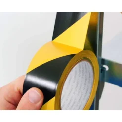 Cinta marca Q-Connect adhesiva de Seguridad