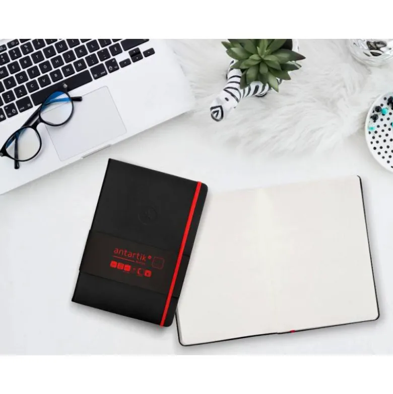 CUADERNO CON GOMILLA ANTARTIK NOTES TAPA DURA A5 HOJAS PUNTOS NEGRO Y ROJO 100 HOJAS 80 GR FSC