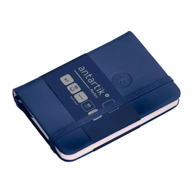 CUADERNO CON GOMILLA ANTARTIK NOTES TAPA DURA A7 HOJAS LISAS AZUL MARINO 80 HOJAS 80 GR FSC