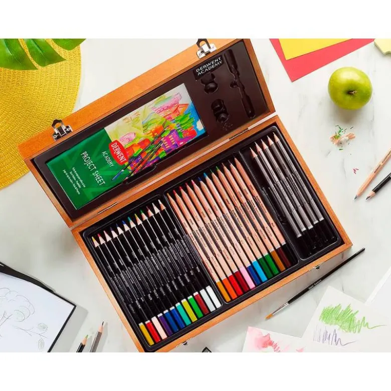 ESTUCHE DE PINTURA DERWENT ACADEMY MADERA LAPICES DE COLORES 35 PIEZAS