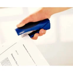 GRAPADORA RAPID VERTICAL ULTIMATE F20 PLASTICO CAPACIDAD DE GRAPADO 20 HOJAS USA GRAPAS 24/6 Y 26/6 COLOR AZUL