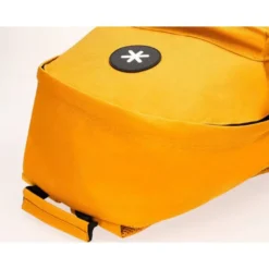 MOCHILA ANTARTIK CON ASA Y BOLSILLOS CON CREMALLERA COLOR MOSTAZA 310X160X410 MM