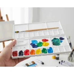 PALETA PLASTICO LIDERPAPEL PARA PINTURA PLEGABLE CON TAPA Y AGUJERO PARA EL PULGAR 20X10X1,8 CM