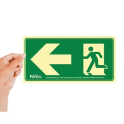 PICTOGRAMA ARCHIVO 2000 SALIDA DE EMERGENCIA IZQUIERDA PVC COLOR VERDE LUMINISCENTE 224X300 MM