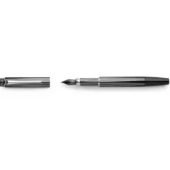 Pluma Caran D´Ache 316 Negra con capuchon