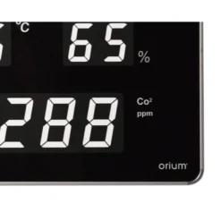 RELOJ ORIUM CEP CON MEDIDOR DE CO2 PANTALLA LED ALARMA PERSONALIZABLE Y SENSOR DE INFRARROJOS 400X360X40 MM
