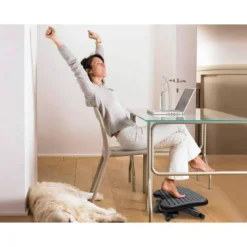Reposapies plastico ajustable marca Q-Connect Premium
