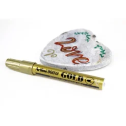 Rotulador Artline marcador permanente tinta metalica EK-900 oro punta redonda 2.3 mm.
