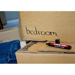 Rotulador permanente Edding 330 color negro punta biselada 1-5mm recargable