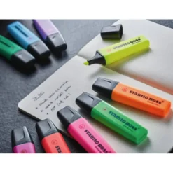 ROTULADOR STABILO FLUORESCENTE SET DE MESA 15 UNIDADES BOSS 70 + 15 UNIDADES SWING COOL COLORES SURTIDOS