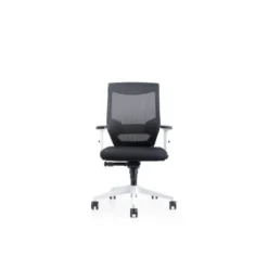 SILLA ROCADA CON RUEDAS DE OFICINA CON BRAZOS REGULABLES Y RESPALDO MALLA NEGRO TAPIZADA EN TELA IGNIFUGA NEGRO COLOR BLANCO