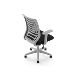 SILLA ROCADA DE OFICINA BRAZOS REGULABLES ESTRUCTURA GRIS RESPALDO MALLA Y ASIENTO TELA IGNIFUGA NEGRO