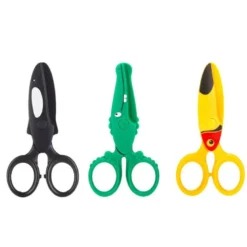 Tijera escolar marca Liderpapel 12 cm